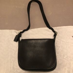 Authentic Coach Vintage Black Leather Shoulder Bag 🖤